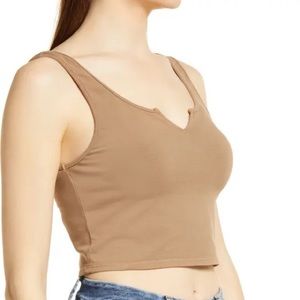 Good American Notched Neck Crop Tank 🧑‍🎄